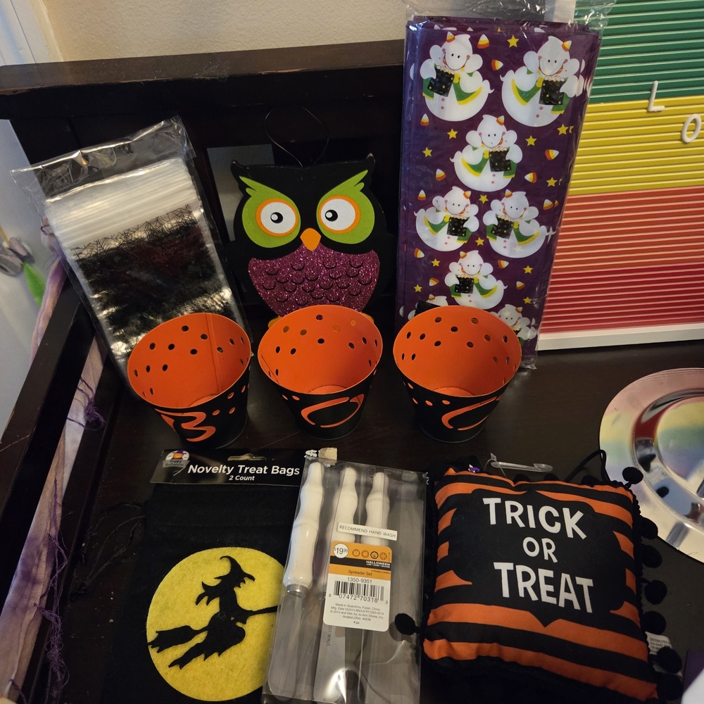 Halloween Bundle Lot Of Decor & Kitchen Items